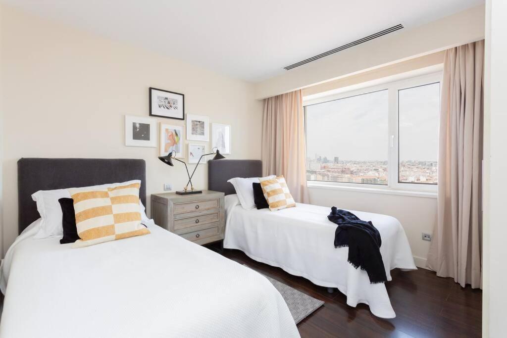 Impresionante Apartamento En Edificio De Lujo Selton Plaza Espana Apartment Madrid Bagian luar foto