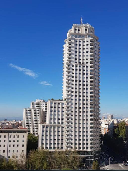 Impresionante Apartamento En Edificio De Lujo Selton Plaza Espana Apartment Madrid Bagian luar foto